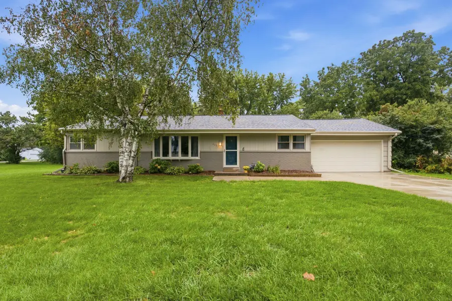 240 Prospect Dr, Brookfield, WI 53005 - #2