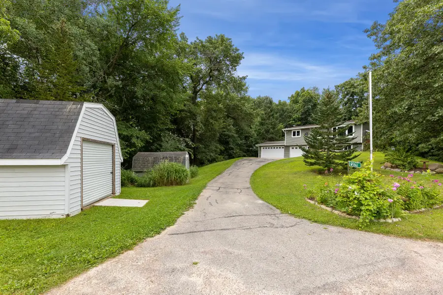 W5861 Mahlum Rd, Farmington, WI 54636 - #2