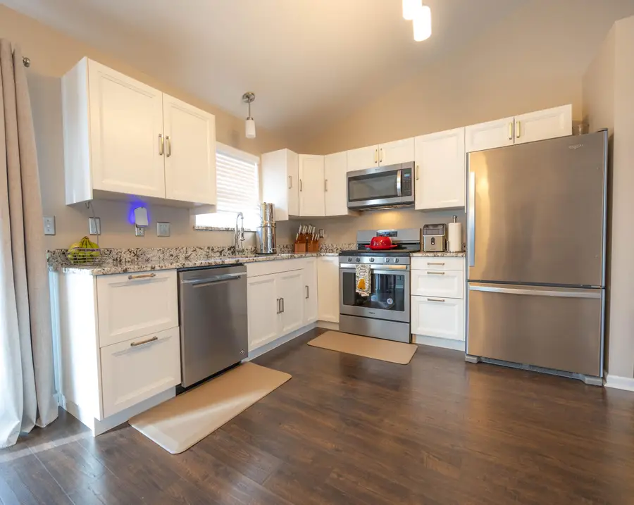 206 Sterling Ct, Genoa City, WI 53128 - #3