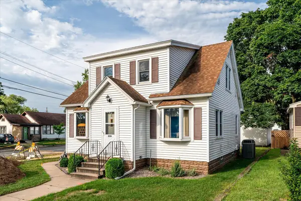2126 16th St S, La Crosse, WI 54601