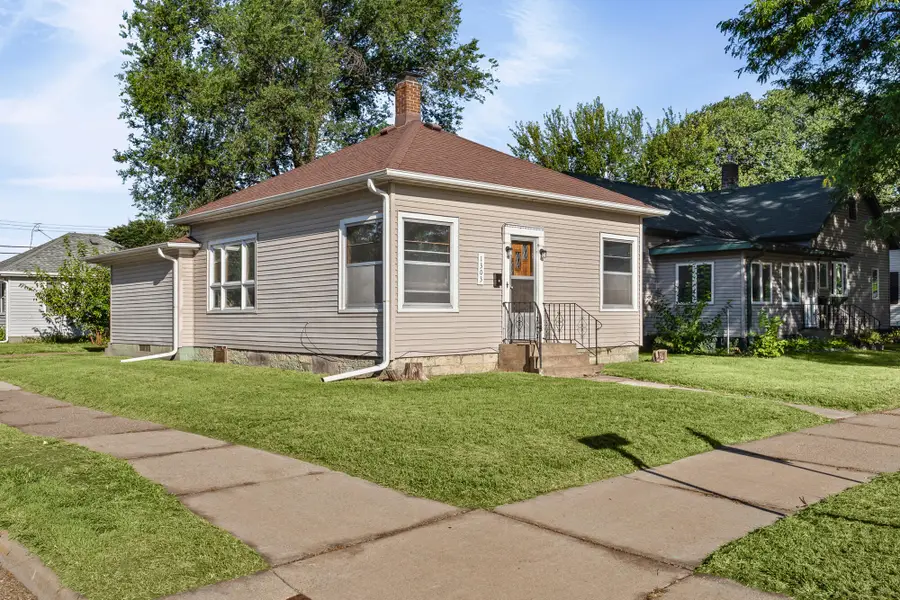 1303 Kane St, La Crosse, WI 54603 - #2