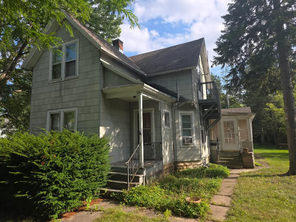 94 E 12th St, Fond Du Lac, WI 54935 - #1