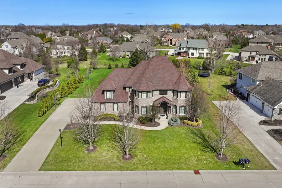 9665 Meadowdale Ln, Pleasant Prairie, WI 53158 - #2