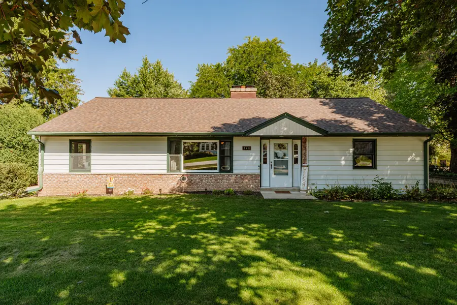 248 E Ottawa Ave, Dousman, WI 53118 - #3