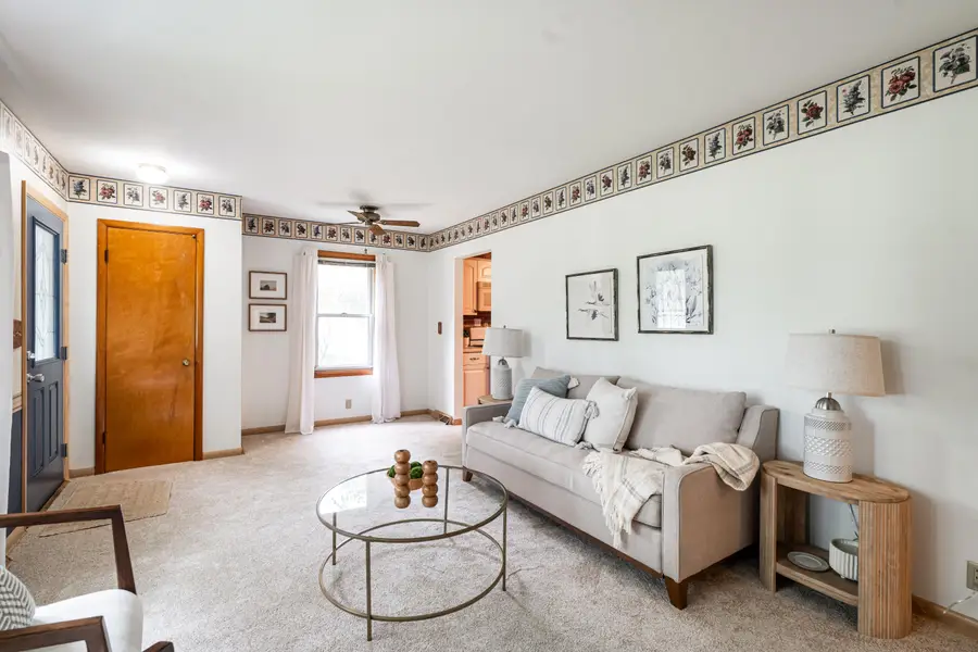 5833 W Calumet Rd, Milwaukee, WI 53223 - #3