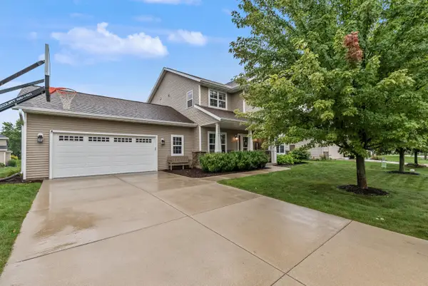 21651 N Weather Edge Cir, Lannon, WI 53046