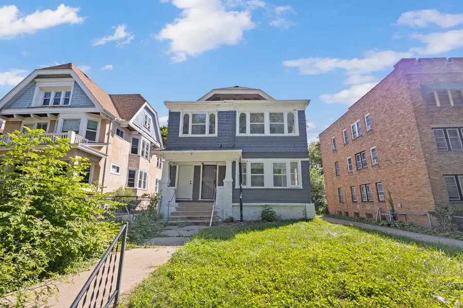 4266 W Highland Blvd, Milwaukee, WI 53208 - #2
