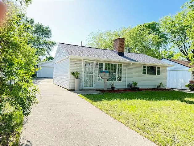 2715 S 50th St, Milwaukee, WI 53219 - #1