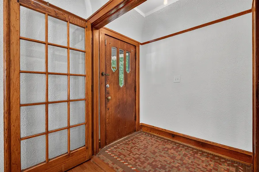3318 N Weil St, Milwaukee, WI 53212 - #2