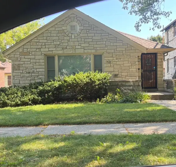 5633 W Roosevelt Dr, Milwaukee, WI 53216