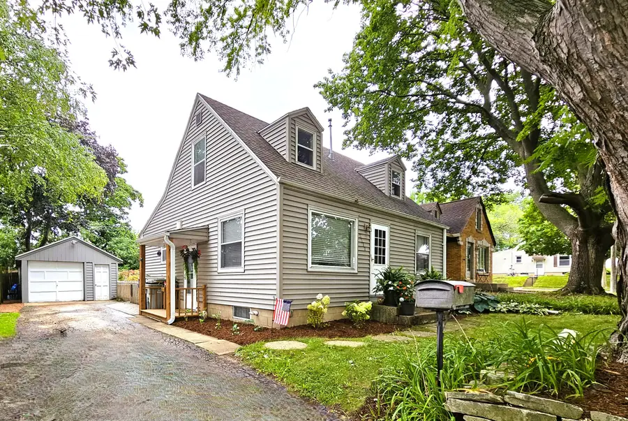 3377 N 97th St, Milwaukee, WI 53222 - #3