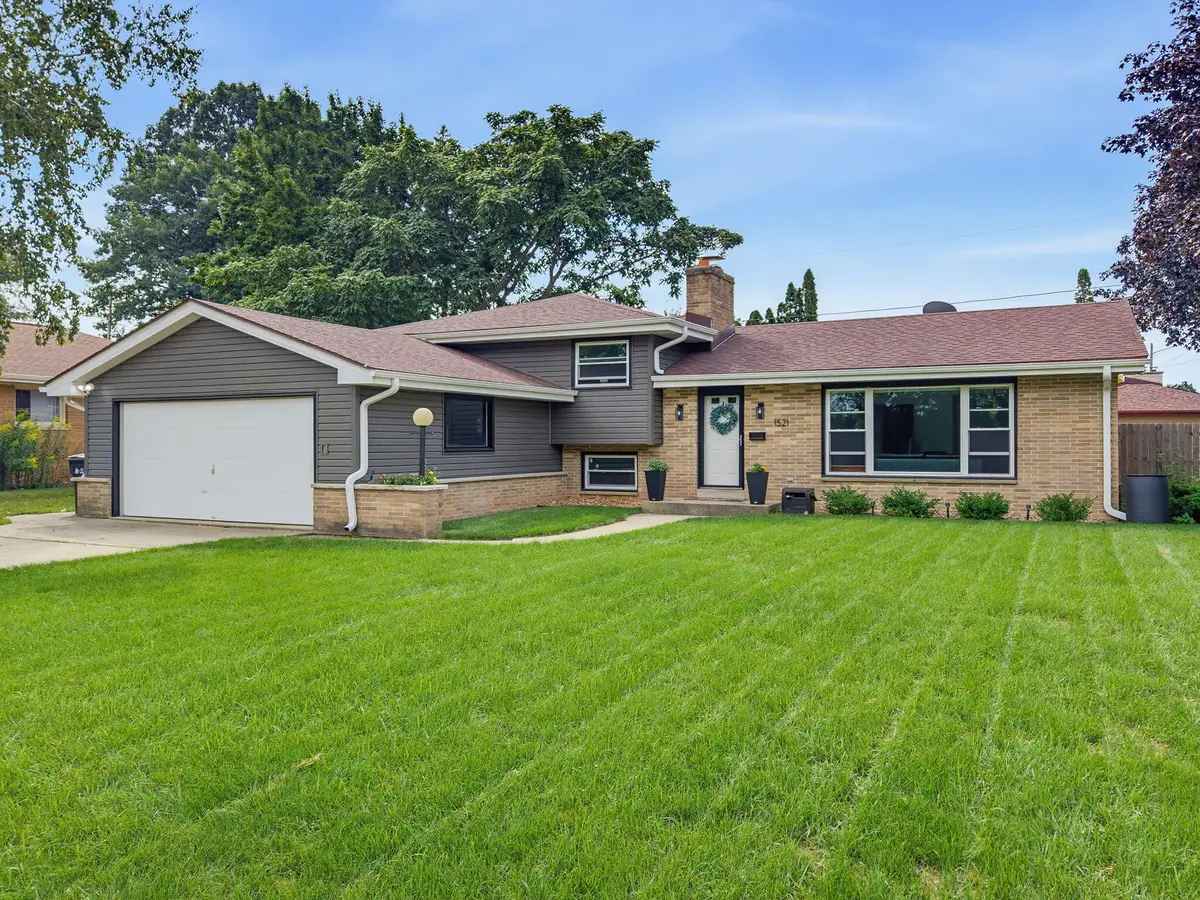 1521 Beech St, South Milwaukee, WI 53172 - #1