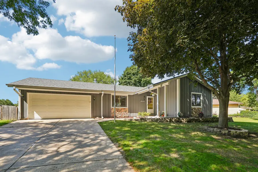 1830 Davis Ln, Waukesha, WI 53189 - #2