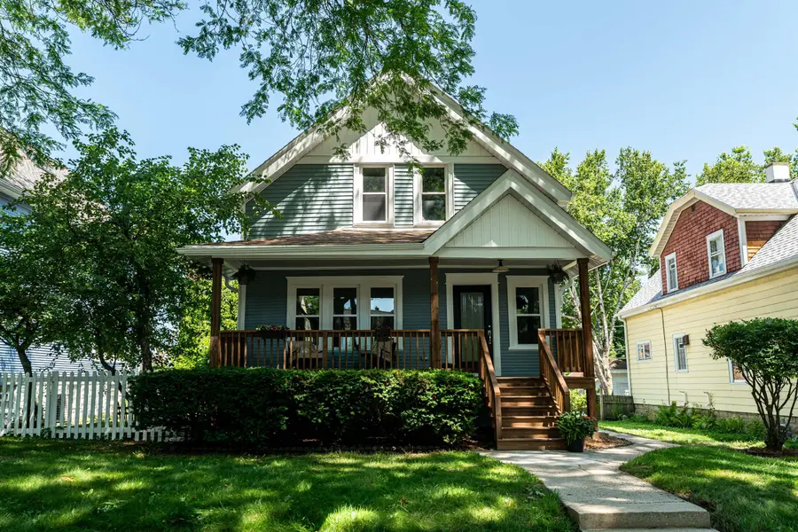 2344 E Oklahoma Ave, Milwaukee, WI 53207 - #2