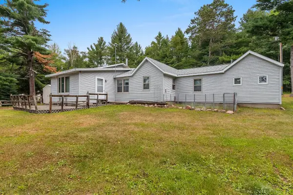 12643 E Shore Dr, Mountain, WI 54149