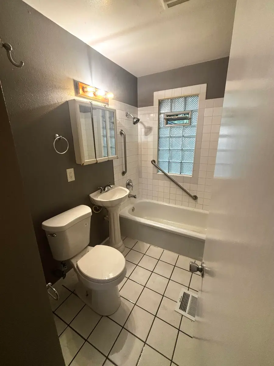 5657 N 58th St, Milwaukee, WI 53218 - #3