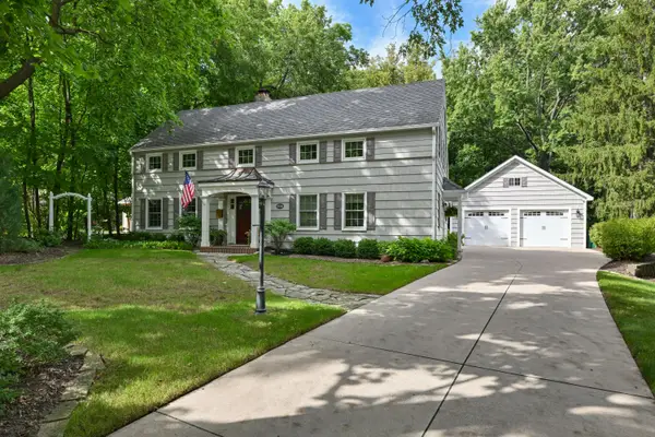N87W15686 Kenwood Blvd, Menomonee Falls, WI 53051