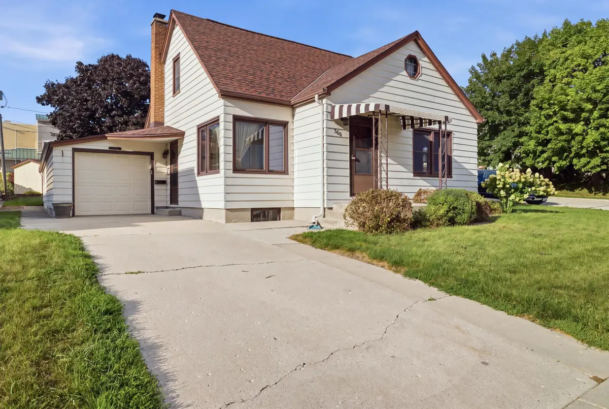 300 St. Rose Ave, Fredonia, WI 53021 - #1