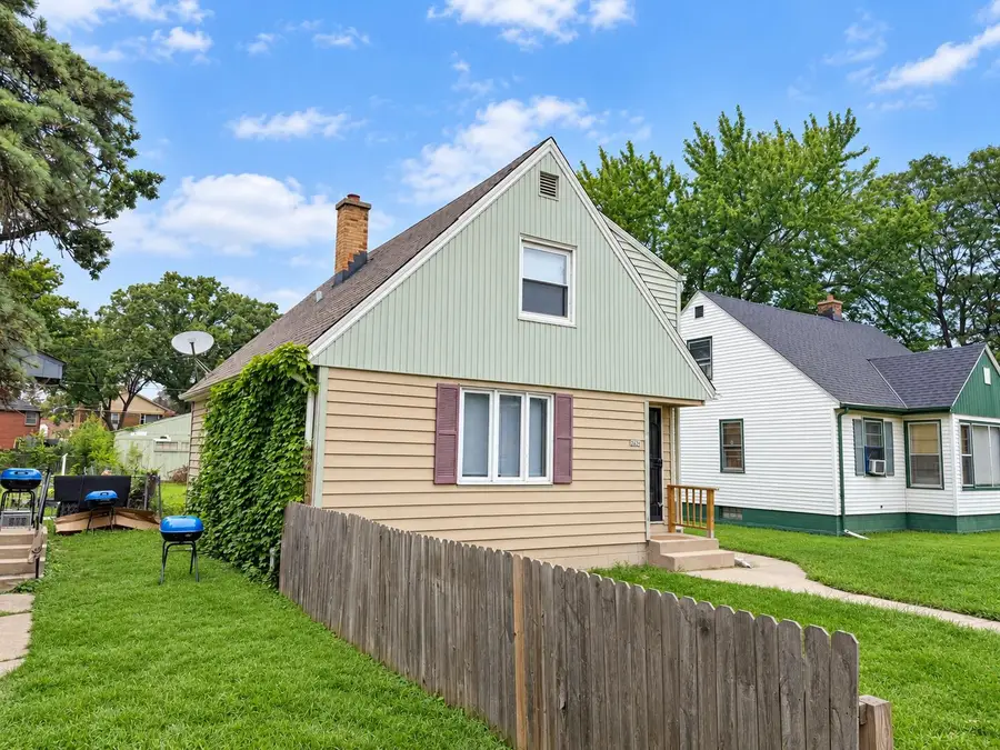4226 Courtland Ave, Milwaukee, WI 53209 - #2