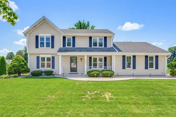 2021 Inverness Dr, Waukesha, WI 53186