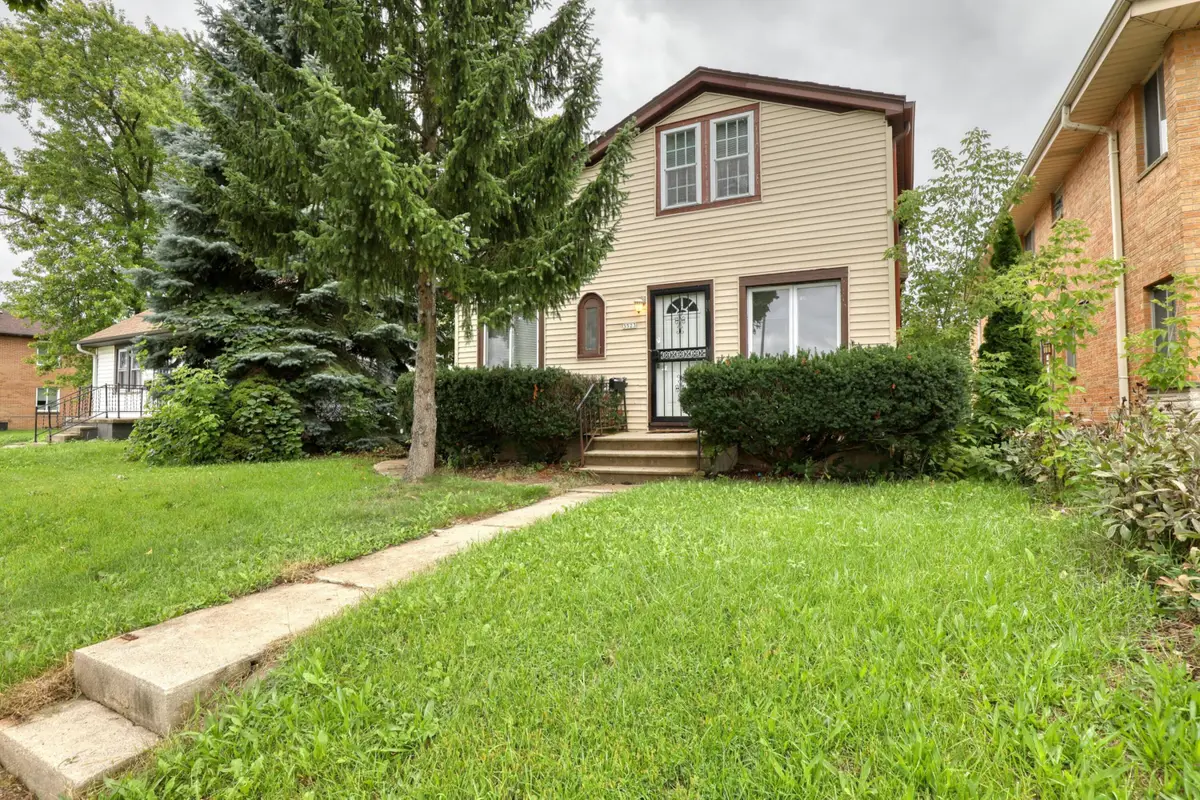 3523 N 76th St, Milwaukee, WI 53222 - #1