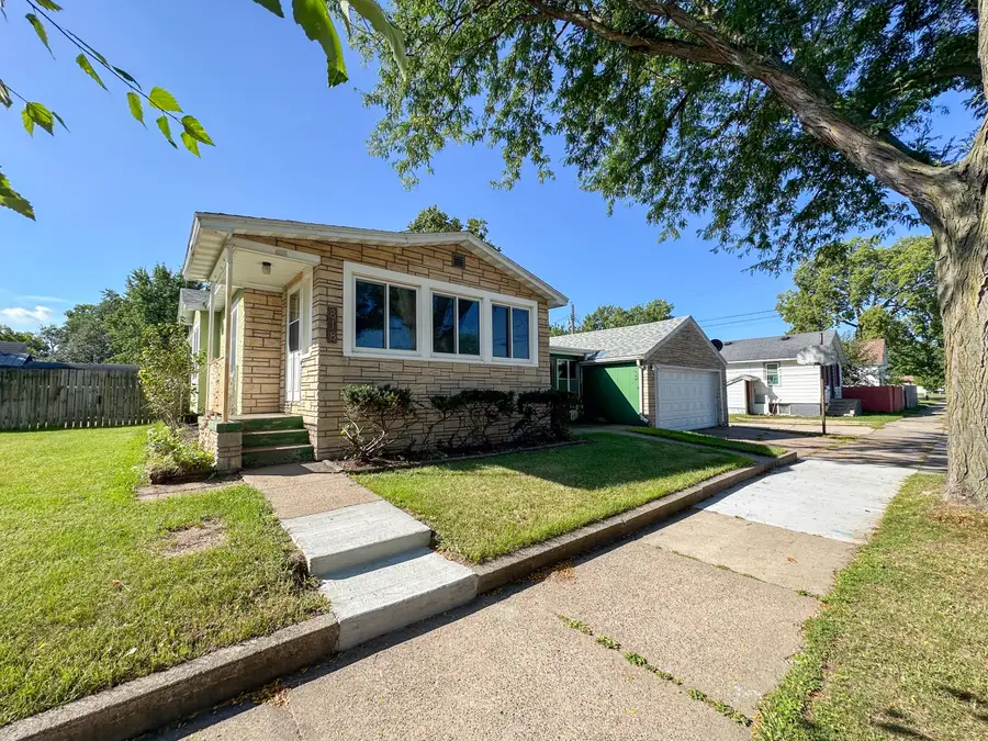818 Livingston St, La Crosse, WI 54603 - #2