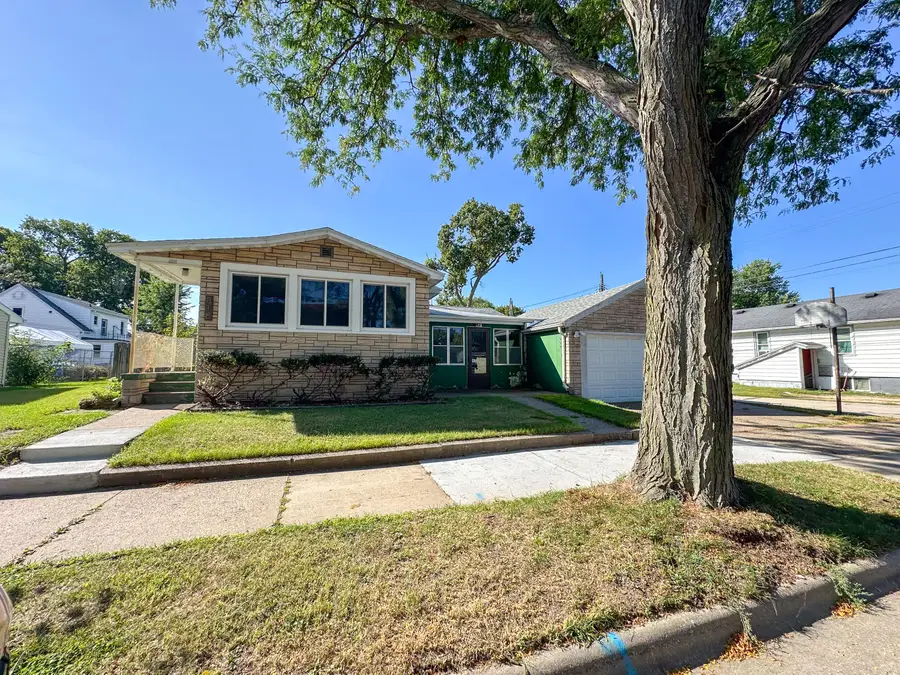 818 Livingston St, La Crosse, WI 54603 - #3