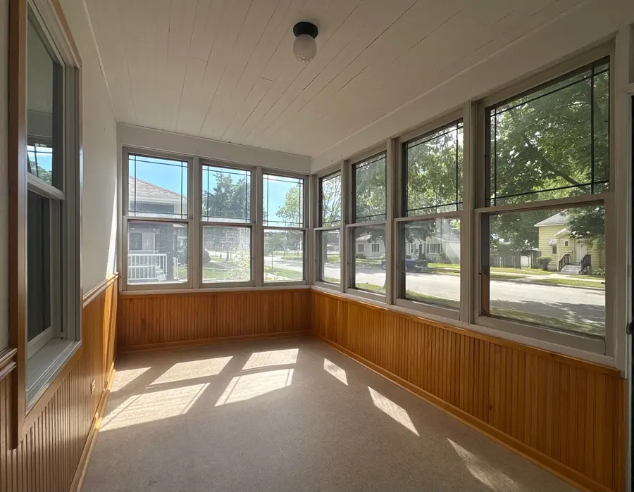 1518 Liberty St, La Crosse, WI 54603 - #2