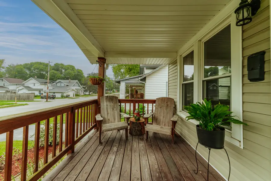 317 Wilson Ave, Waukesha, WI 53186 - #3