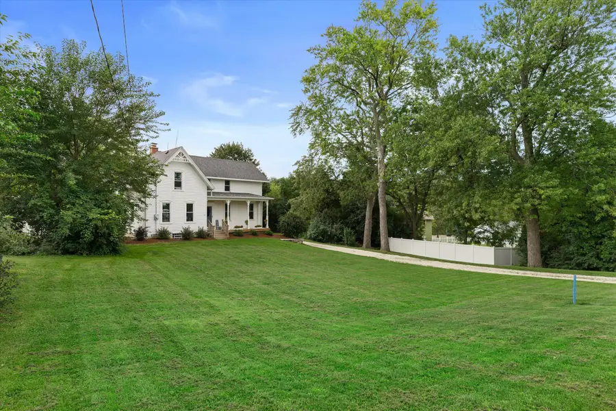 N4W22625 Bluemound Rd, Pewaukee, WI 53186 - #3