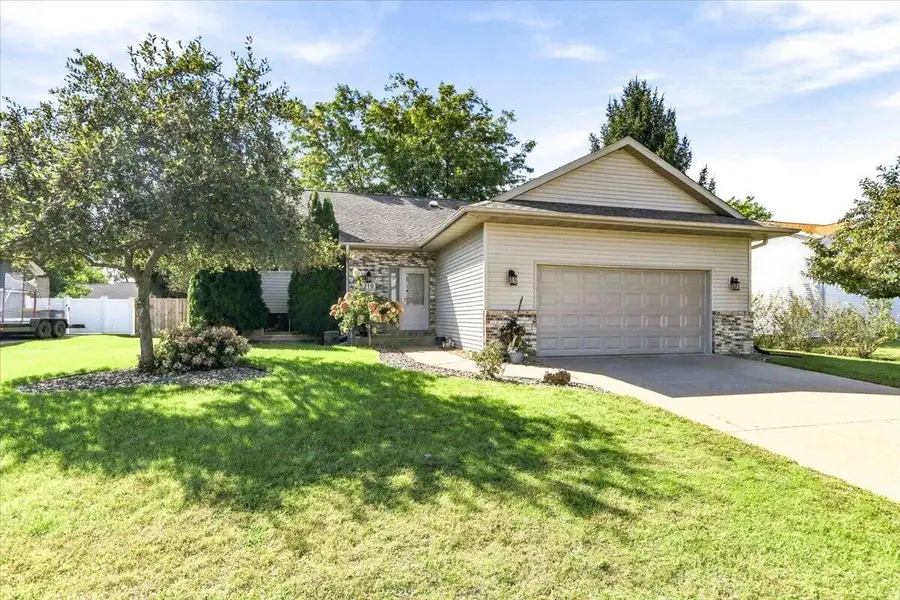 210 Kenneda St, Holmen, WI 54636 - #2
