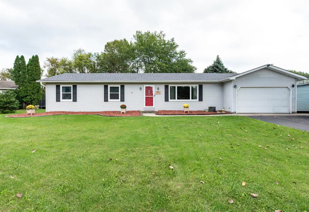 713 Eisenhower Ct, Twin Lakes, WI 53181 - #1