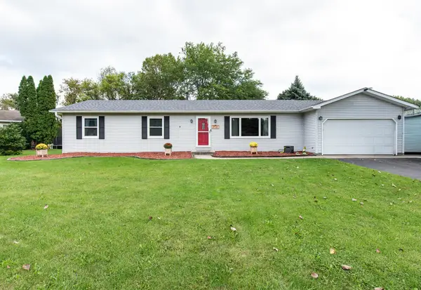 713 Eisenhower Ct, Twin Lakes, WI 53181