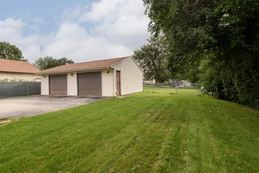 1425 Pewaukee Rd, Waukesha, WI 53188 - #2