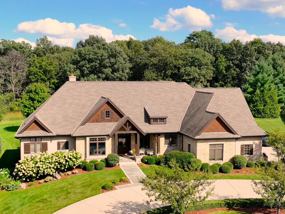 3800 Red Chapel Ct, Delafield, WI 53058 - #1