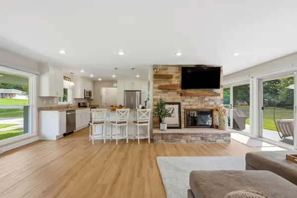 14465 Lindsay Dr, Brookfield, WI 53005