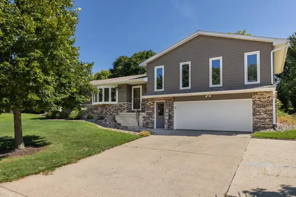 1024 Park Ridge Dr, Onalaska, WI 54650