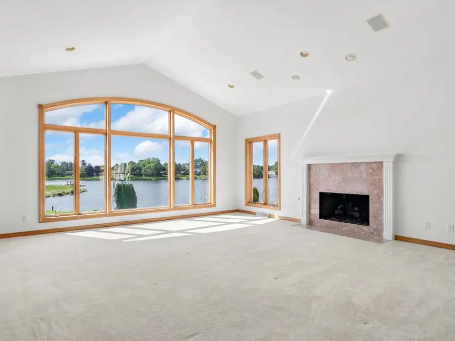 1505 Blue Heron Dr, Two Rivers, WI 54241 - #3