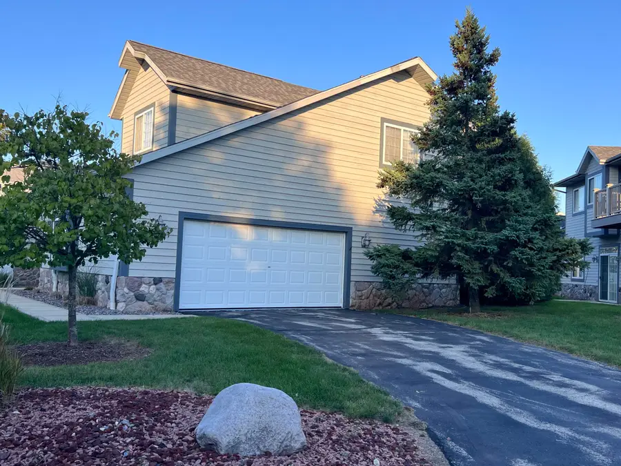 5347 S Hidden Dr, Greenfield, WI 53221 - #2