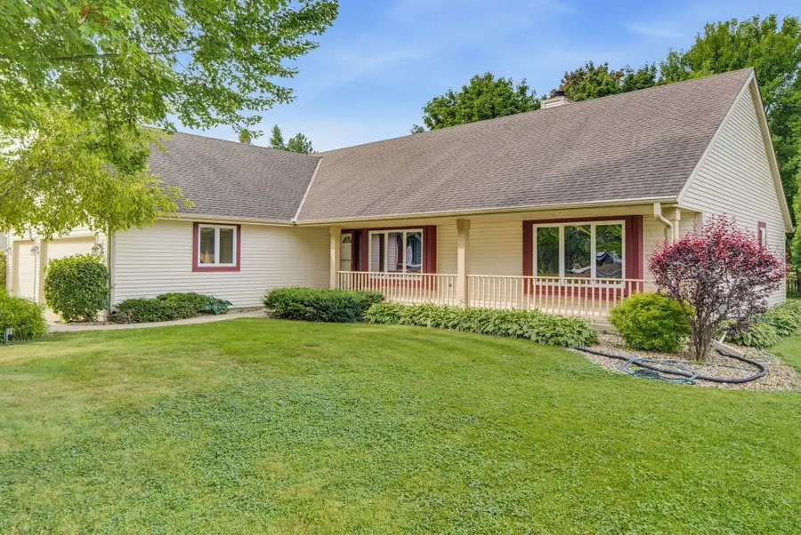 W152S7689 Mystic Dr, Muskego, WI 53150 - #2