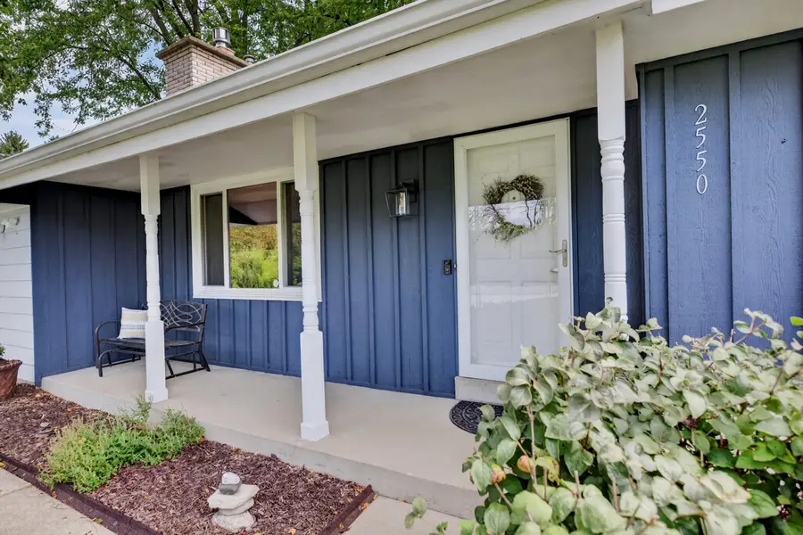 2550 N Springdale Rd, Brookfield, WI 53045 - #2