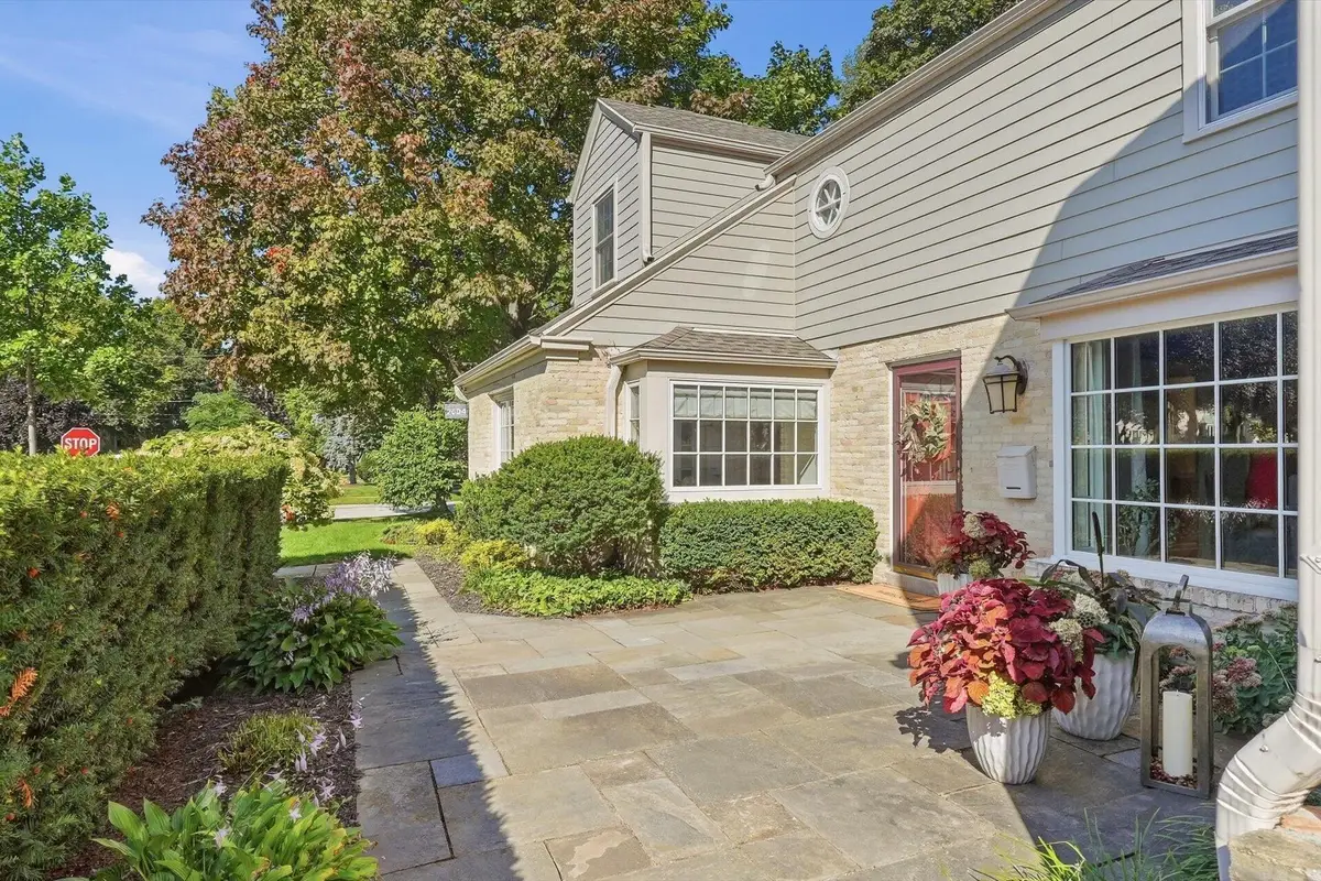 2604 N 89th St, Wauwatosa, WI 53226 - #1