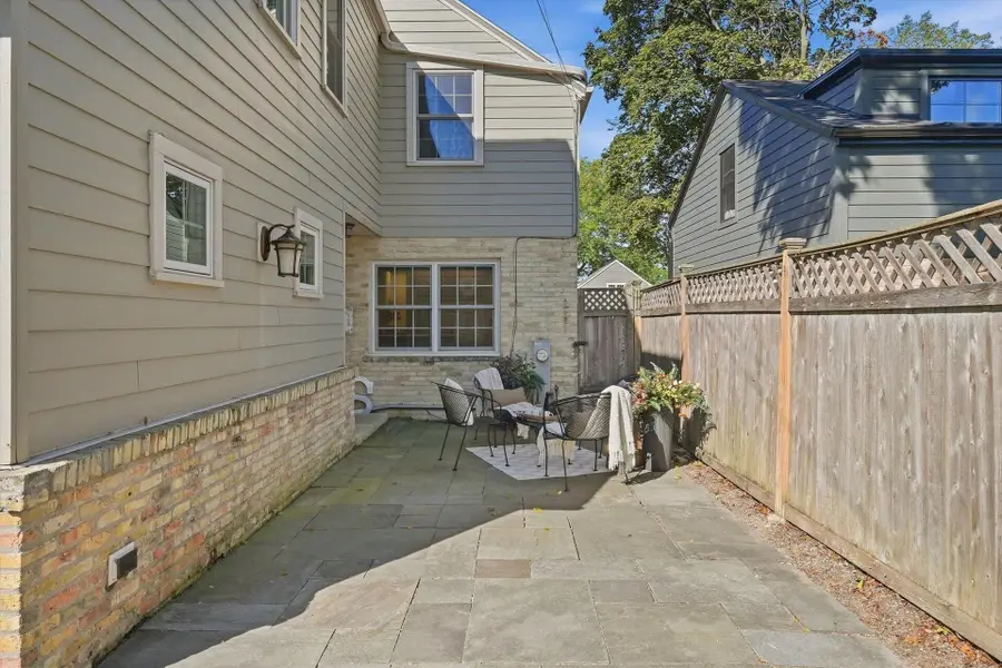 2604 N 89th St, Wauwatosa, WI 53226 - #3