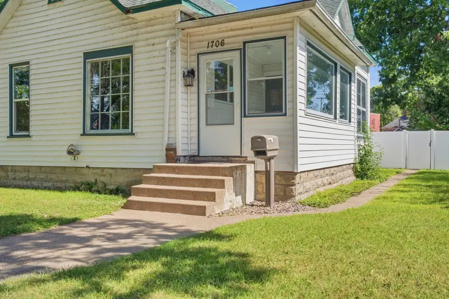 1706 Kane St, La Crosse, WI 54603 - #3