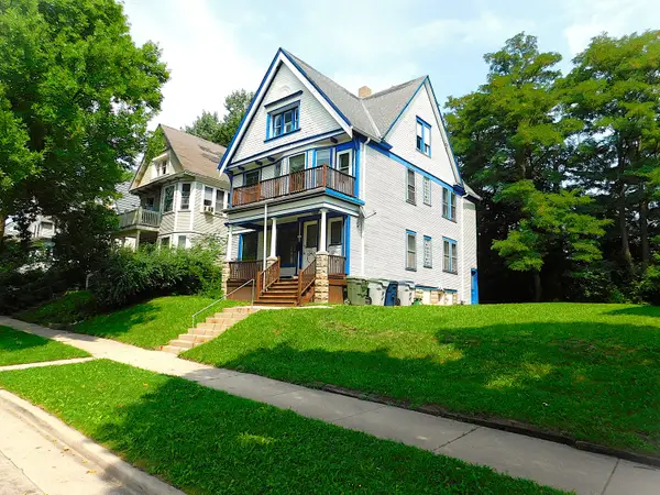2444 N Palmer St, Milwaukee, WI 53212