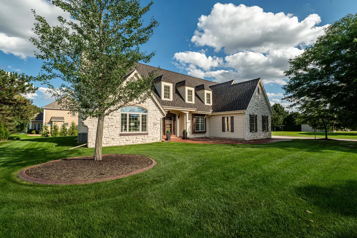 13620 W Eagle Trce, New Berlin, WI 53151 - #1