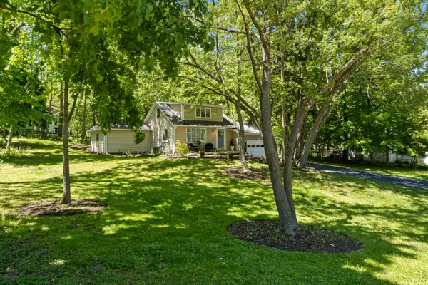 76 Orchard St, Williams Bay, WI 53191