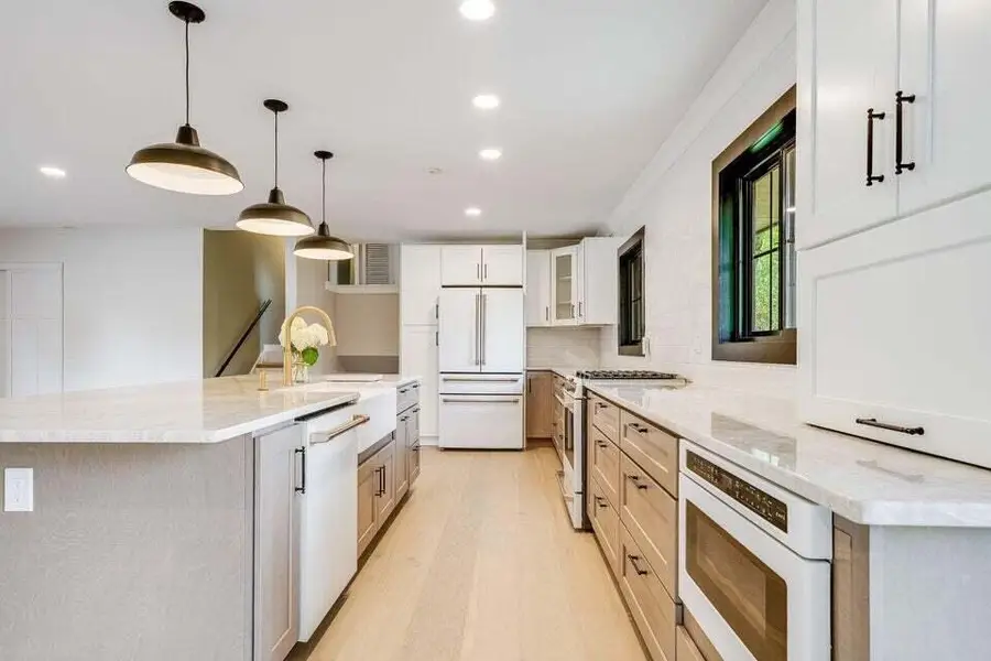 2050 Mt Kisco Dr, Elm Grove, WI 53122 - #2