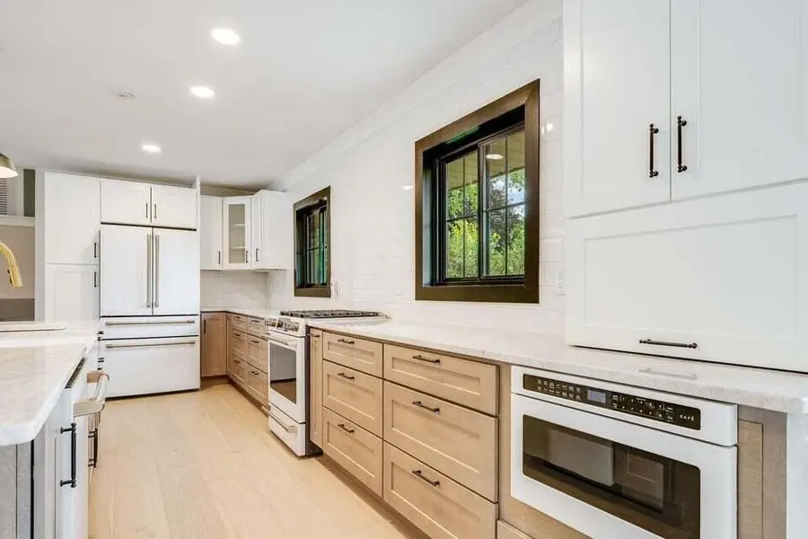 2050 Mt Kisco Dr, Elm Grove, WI 53122 - #3