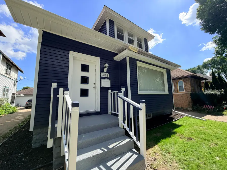 3024 N 44th St, Milwaukee, WI 53210 - #2